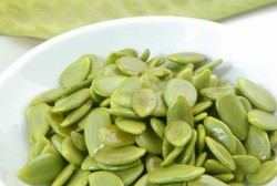 Meskipun Kecil Petai Cina Kaya Khasiat