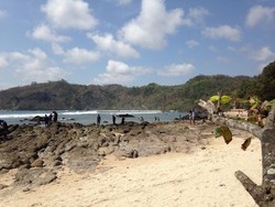Yuk Liburan ke Pantai Wediombo, Gunungkidul