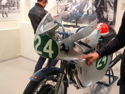 Ducati dan Ferrari Berbagi Logo Kuda Jingkrak