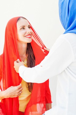 Ini yang Dirasakan Para Wanita Kanada Saat Coba Berhijab Pertamakali