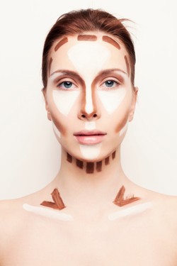 3 Kesalahan yang Sering Dilakukan Saat Melakukan Contouring Wajah