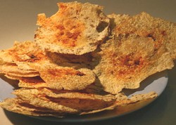 Kriuk! Kerupuk dan Emping Renyah Berbahan Dasar Jengkol