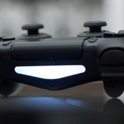 PlayStation vs Xbox Sengit di Black Friday