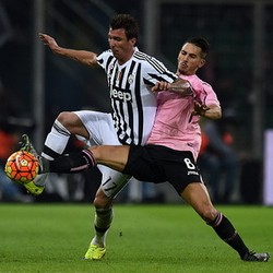 Juventus Gasak Palermo 3-0
