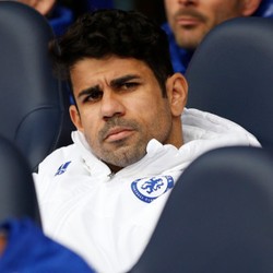 Ups! Diego Costa Lempar Rompi ke Mourinho