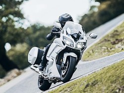 Yamaha Perbarui Sejumlah Fitur Moge FJR1300