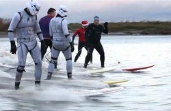 Nonton Stormtroopers Berselancar, Cuma di Inggris!