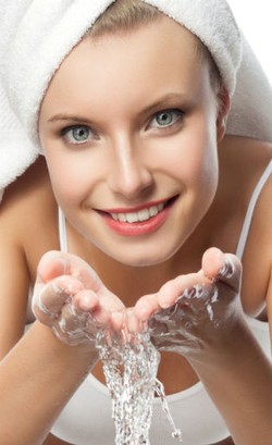 4 Bahan Dapur yang Bisa Jadi Pengganti Makeup Remover