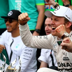 Sir Jackie Stewart Tunggu Rosberg Rebut Titel dari Hamilton di 2016