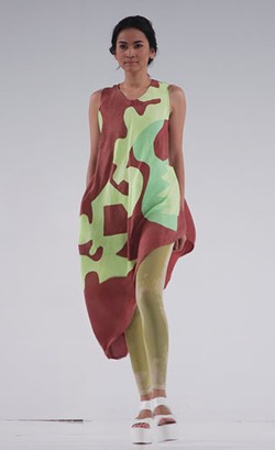 Lukisan Abstrak Warnai Koleksi Terbaru Carmanita