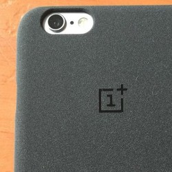 OnePlus Bikin Casing Ampelas untuk iPhone