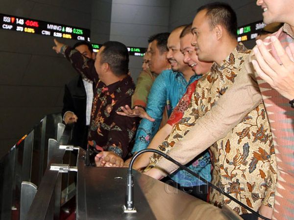 Ketua HIPMI Jaya Buka Perdagangan Saham
