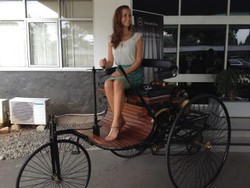 Pengendara Mobil Pertama di Dunia Itu, Wanita!