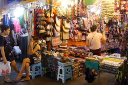 Di Pasar Vietnam Ini, Turis Bisa Belanja Pakai 3 Mata Uang