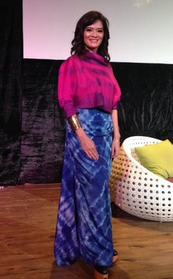 Elvara Subyakto Angkat Tenun Makassar untuk Rilis Koleksi Premium