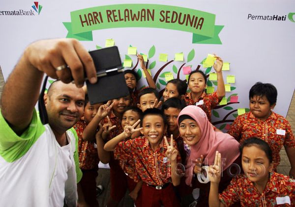 Bank Permata Peringati Hari Relawan di SDN Karet 06