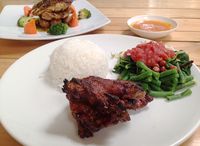 Tersengat Pedasnya Ayam Bakar Taliwang di Village Coffee & Kitchen