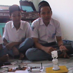 Mau Nyalakan Lampu? Cukup SMS Saja!