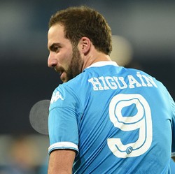 Higuain Seorang Diri Cuma Terpaut Satu Gol Saja dari Satu Tim Bologna
