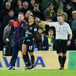 Arsenal Izinkan Sanchez Pulang ke Chile untuk Sembuhkan Cedera