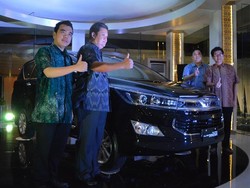 Toyota Luncurkan Kijang Innova di NTB
