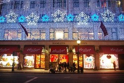 Toko Mainan Tertua di Dunia, Dibuka Tahun 1760!