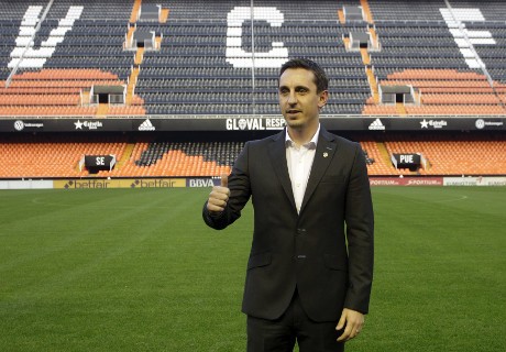 Gary Neville dan Pertanyaan Soal Kegagalan