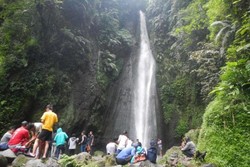 Curug Cibogo & Ciismun, 2 Air Terjun Cantik di Cibodas