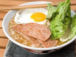 Inilah 8 Cara Enak dan Praktis Menikmati Mie Instan (1)