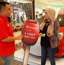 Telkomsel Bidik Pengunjung Mal Bekasi
