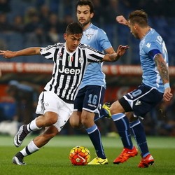Juventus Kalahkan Lazio 2-0