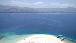 Maladewa? Pulau Indah Ini Ada di NTT