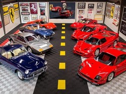 Pria Ini Akan Lego 8 Mobil Ferrarinya Senilai Rp 185 Miliar