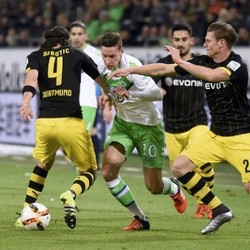 Menang Dramatis atas Wolfsburg, Dortmund Pangkas Jarak dengan Bayern