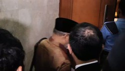 Sidang MKD Tertutup, Jangan-jangan Ada Kompromi Politik !