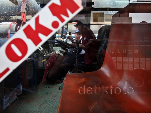 Tak Layak Jalan, 2 Angkutan Umum Dikandangkan
