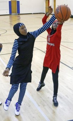 Mahasiswi Minnesota Rilis Seragam Basket Khusus untuk Hijabers, Seperti Apa?
