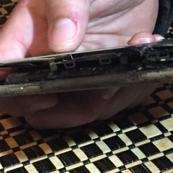 iPhone 6 Bakar Celana, Pria Ini Terpaksa Telanjang
