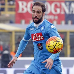 Higuain Bikin Gol Lagi, tapi Rentetan Tak Terkalahkan Napoli Terhenti