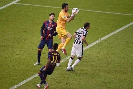 Buffon: Favorit Juara? Saat Ini Barca yang Terkuat, tapi ...