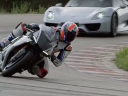 Yamaha R1 vs Porsche 918 Spyder di Trek Balap, Siapa yang Terdepan?