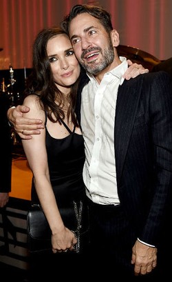 Pesona Winona Ryder di Usia 44 Tahun Saat Jadi Bintang Kosmetik Marc Jacobs