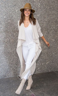 Ini Topi yang Jadi Favorit Selebriti Untuk Hadapi Musim Dingin