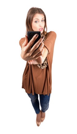 5 Kesalahan Selfie yang Buat Foto Jadi Kurang Menarik di Social Media