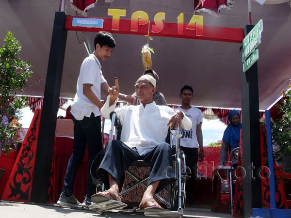 Kemeriahan Nyoblos di Kampung Pilkada