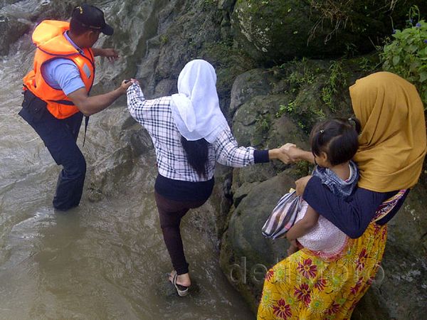 Bertaruh Nyawa Demi Nyoblos