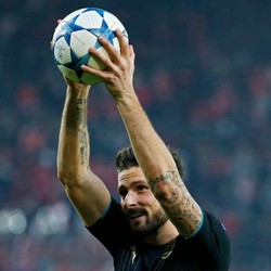 Catatan-catatan Spesial Giroud Usai Torehkan Hat-trick
