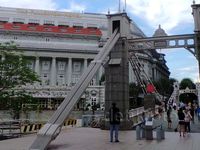 Melihat Hotel Fullerton, Monumen Nasional ke-71 Singapura