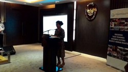 Sambil Menahan Tangis, Susi Cerita Soal Perbudakan di Laut