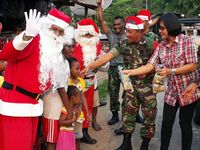 Kodam XVII/Cendrawasih Bagikan 20 Ribu Paket Natal